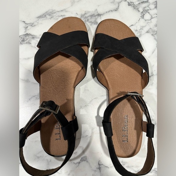 LL Bean Womens Black Ankle Strap Criss Cross Comfort Flat Sandals Size 11 - Picture 2 of 6